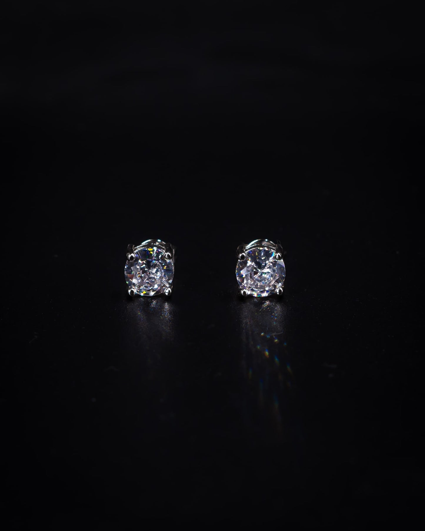 6mm Round Cut Diamond Stud Earrings