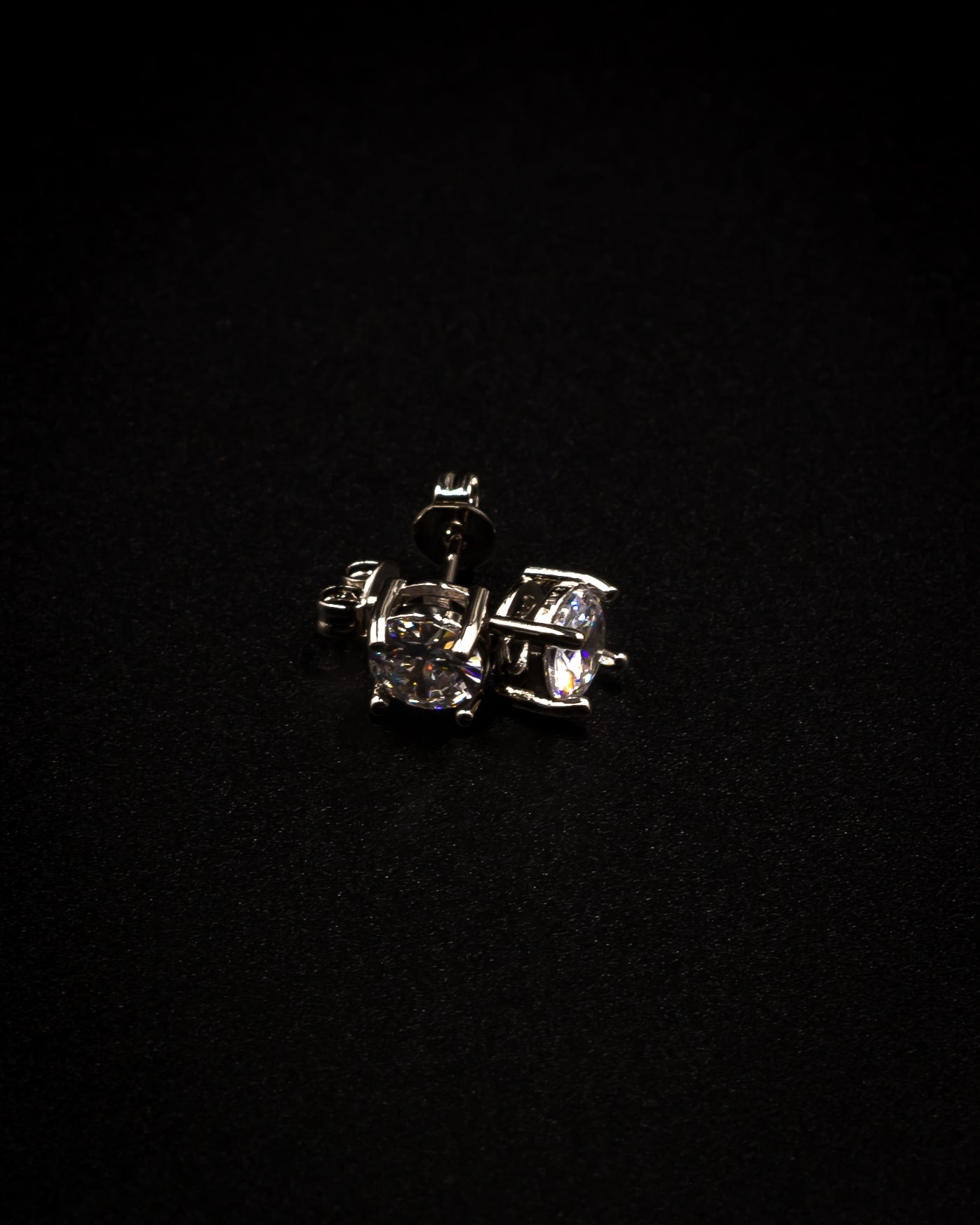 6mm Round Cut Diamond Stud Earrings